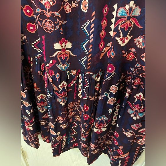 Beautiful Printed Sleeveless Dress - Picture 4 of 7